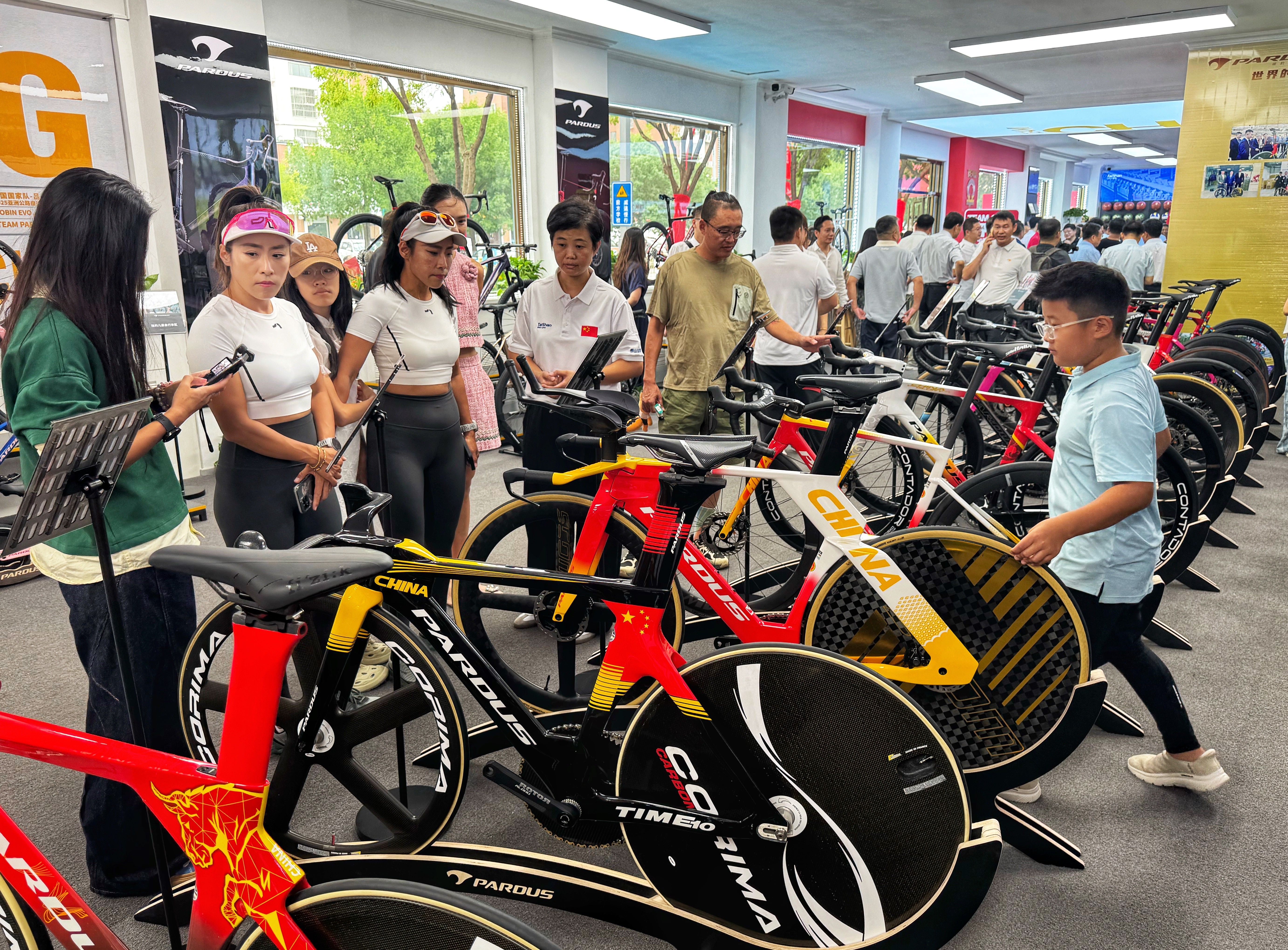 关键时刻体能课后；山东泰山迎来里程碑备战意大利杯；赛场秩序良好；赛程密集仍需轮换的简单介绍-九游体育